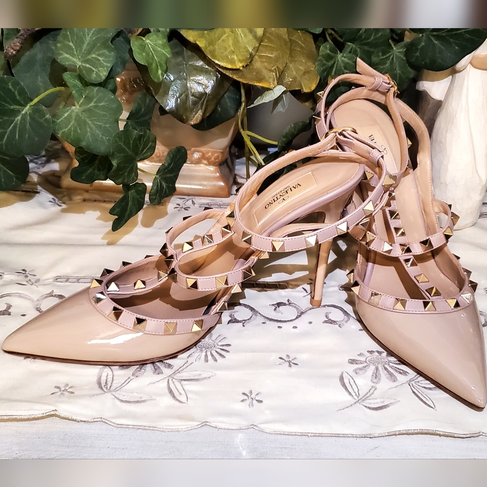 Valentino Rockstud T-strap pointed toe pump.